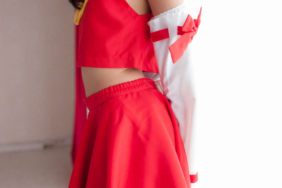 046_reimu_045