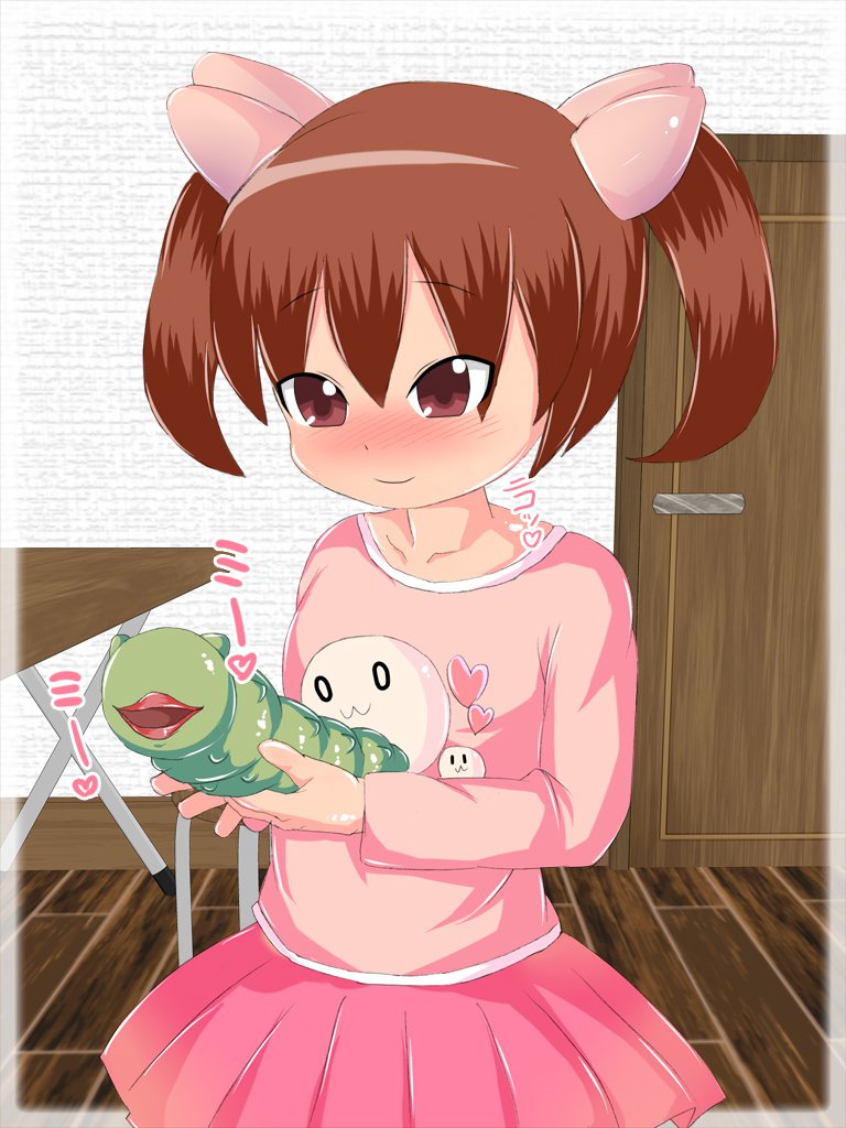 B002