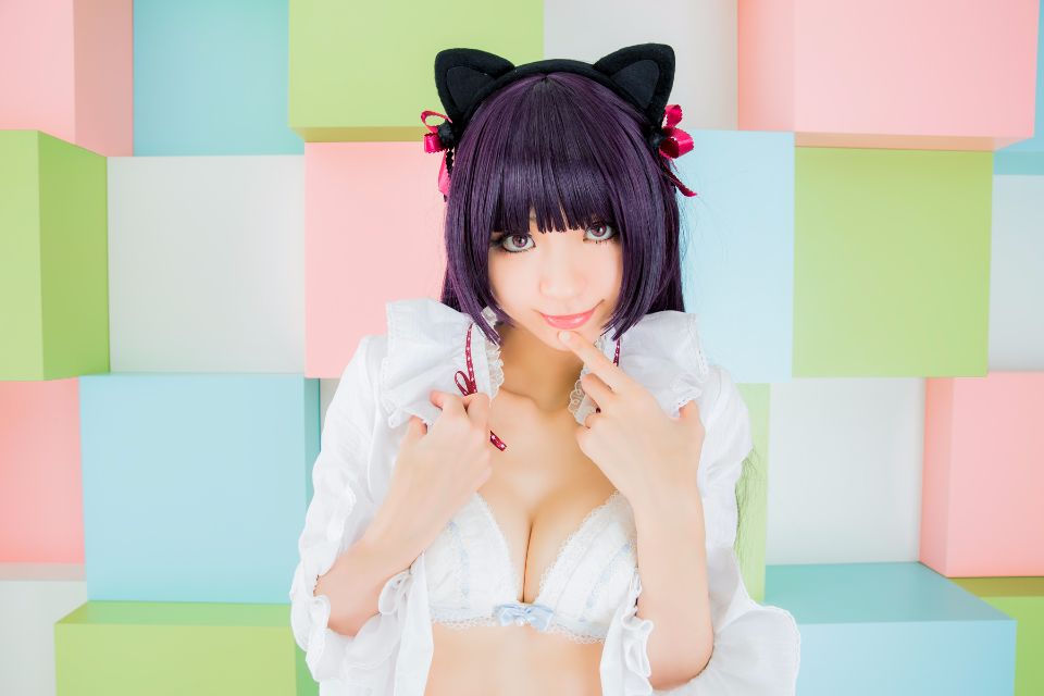 043