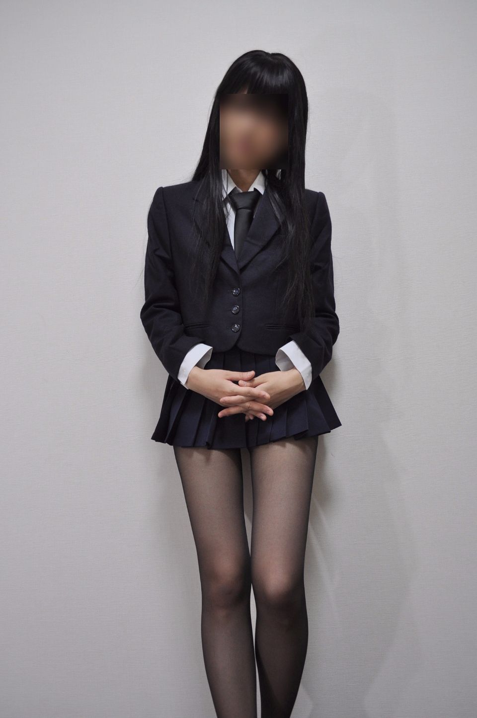 081