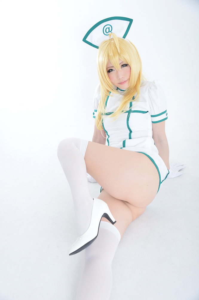 045