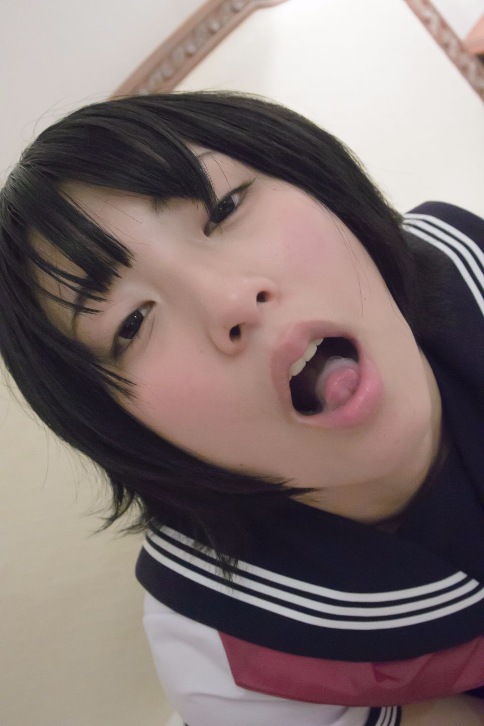 425