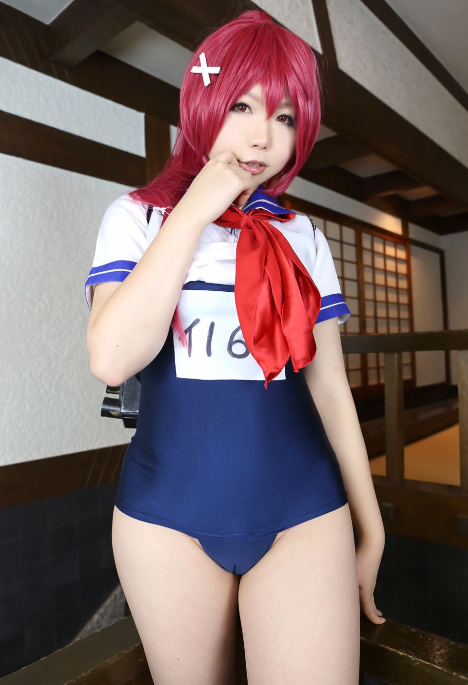 044