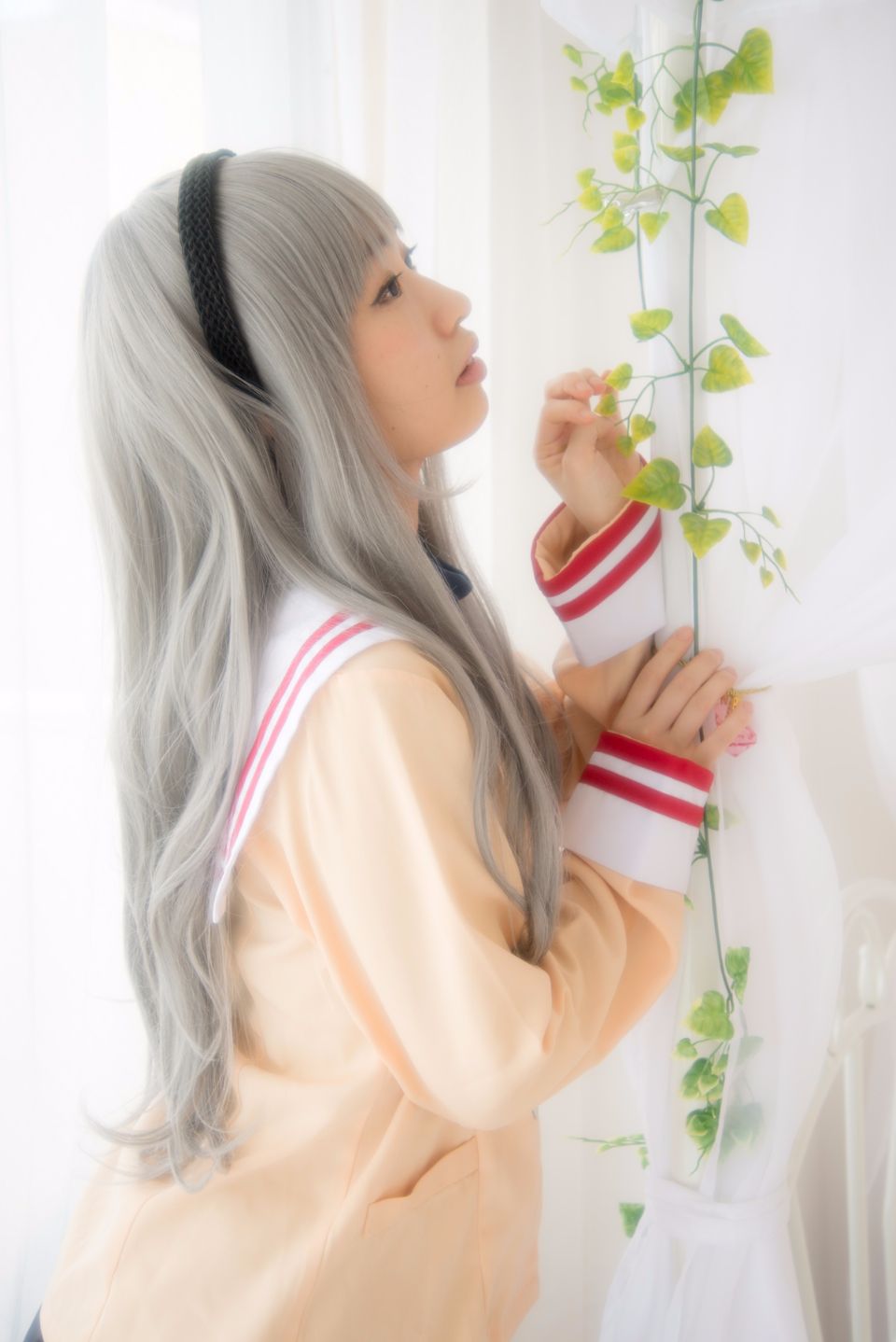 096
