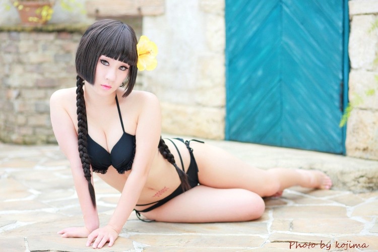 010_Bikini_010
