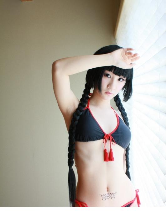 011_Bikini_011
