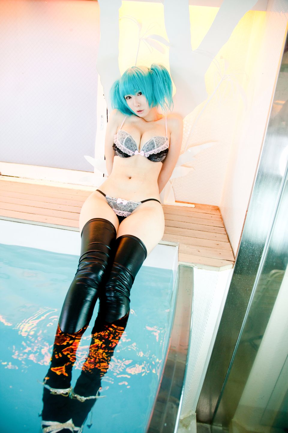 044_pool_043