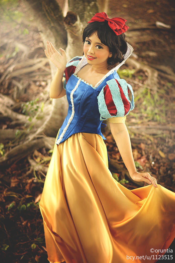 Snow White C O S (8)