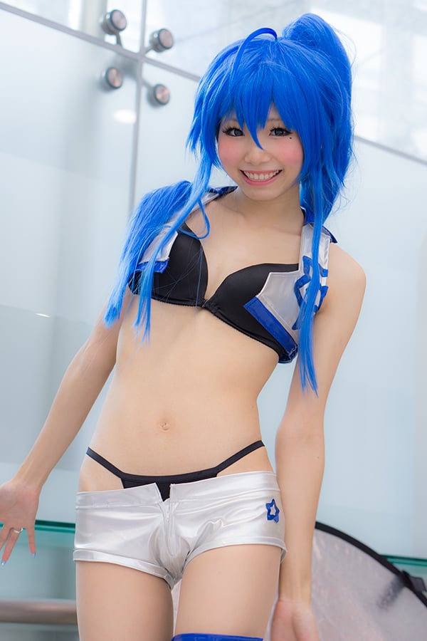 045