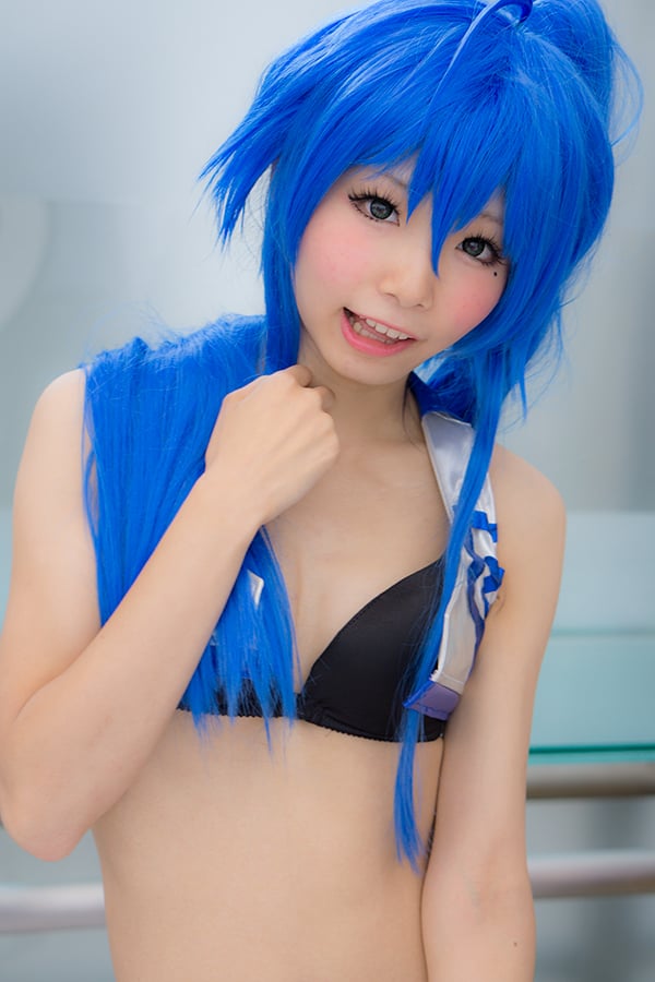 048