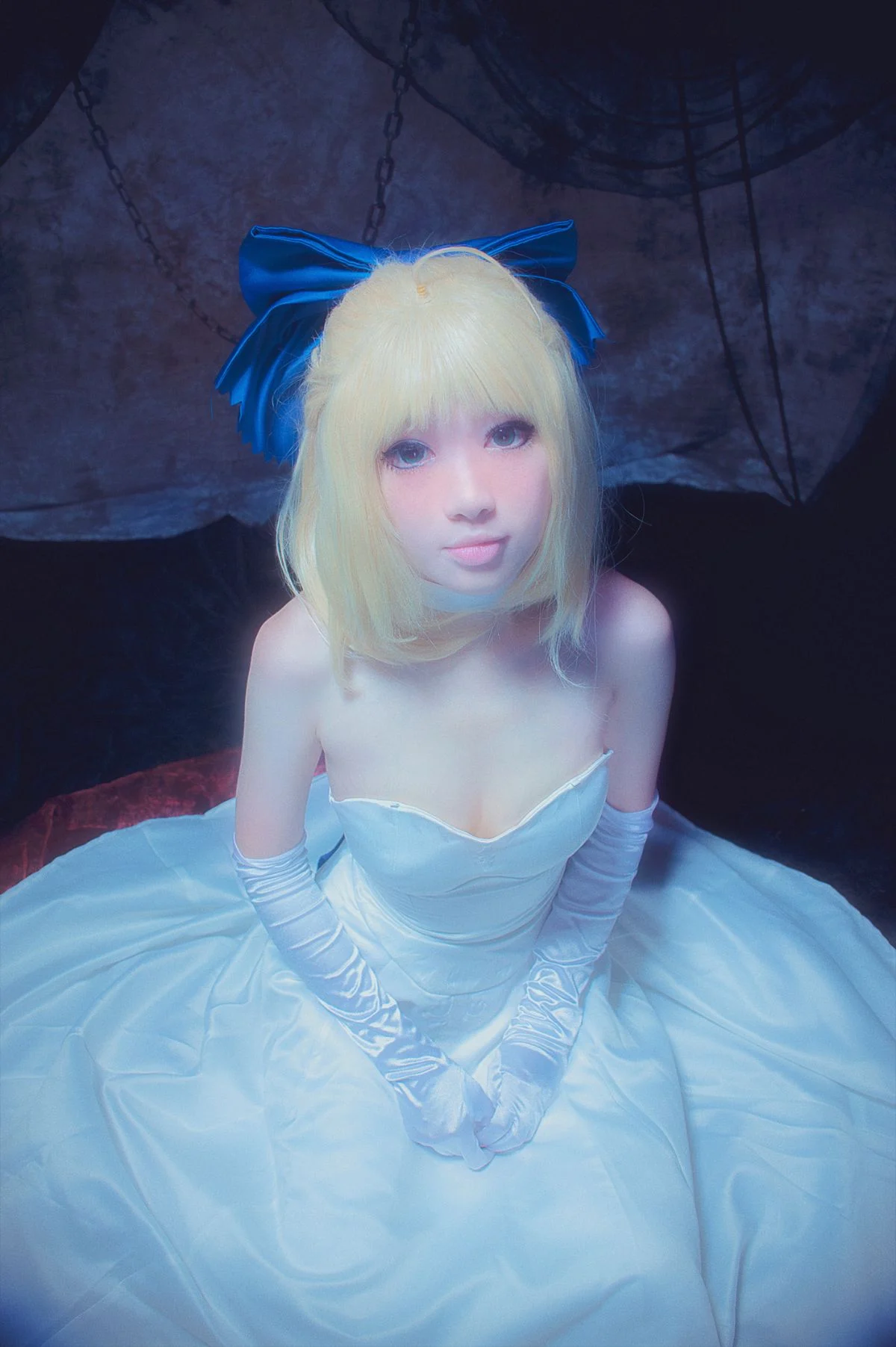saber调教服 (5)