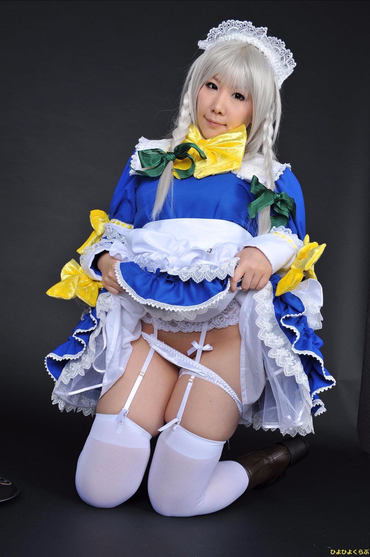 083