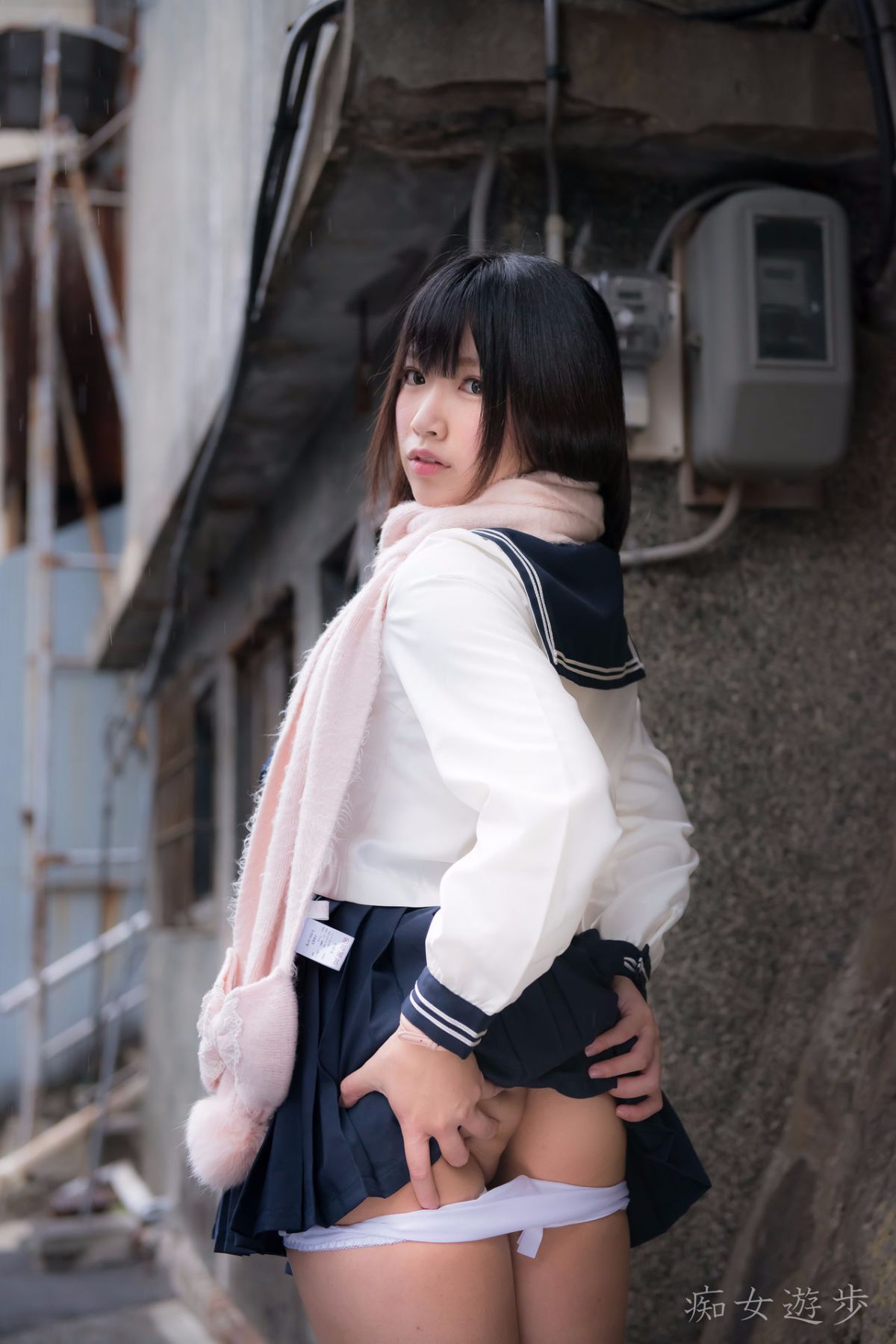 041