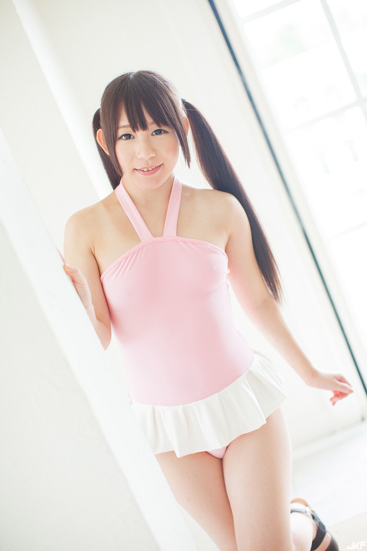 032