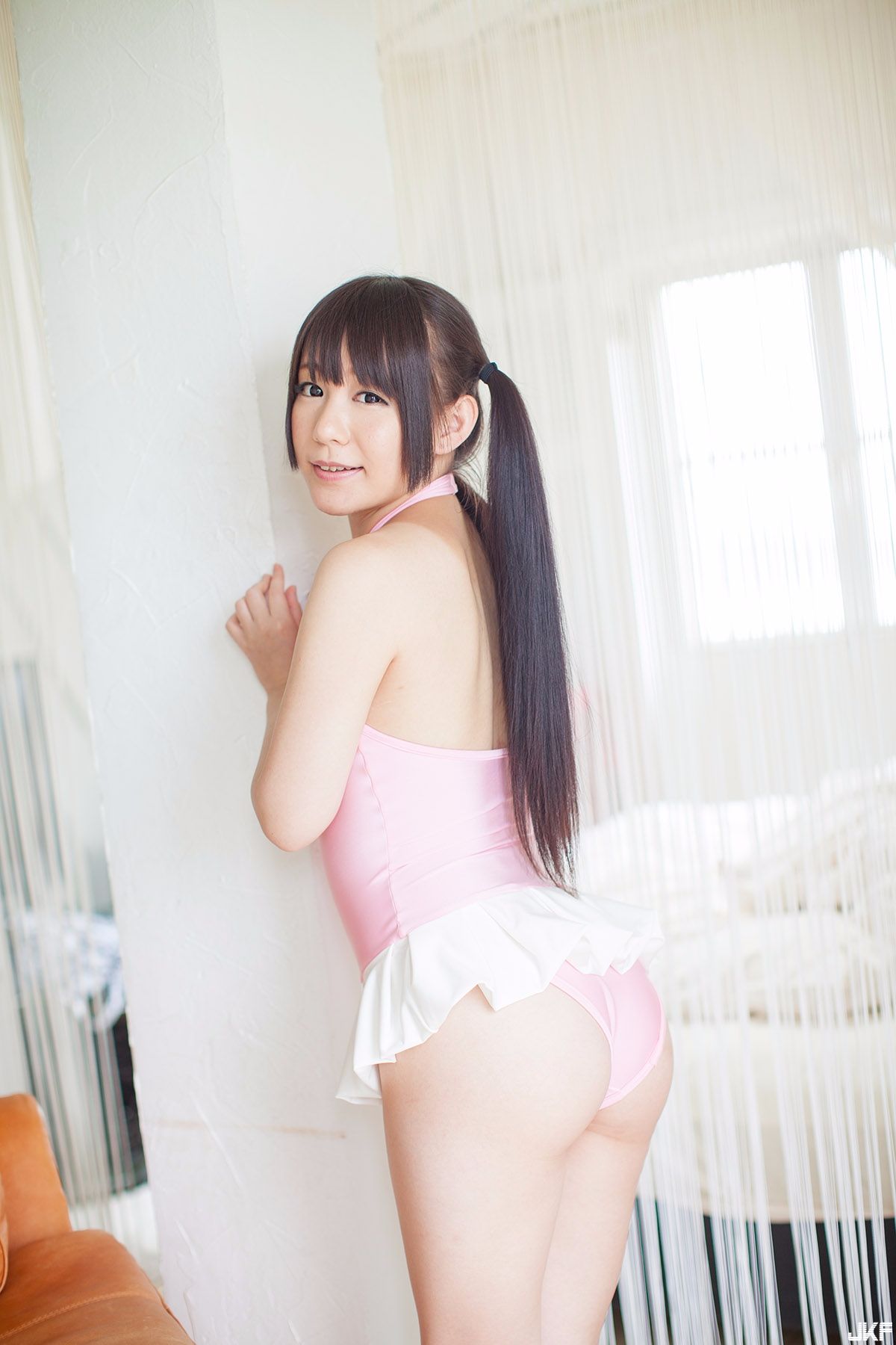038