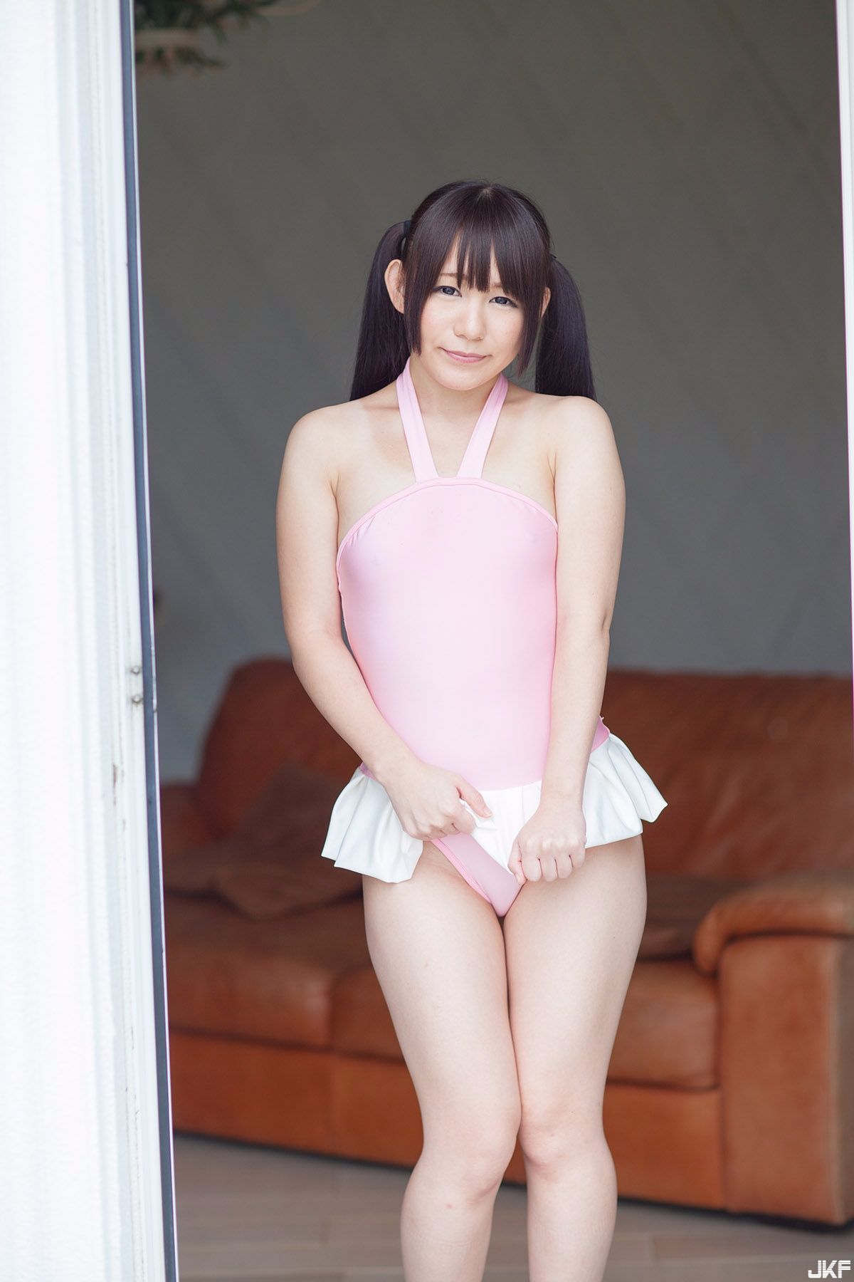 082