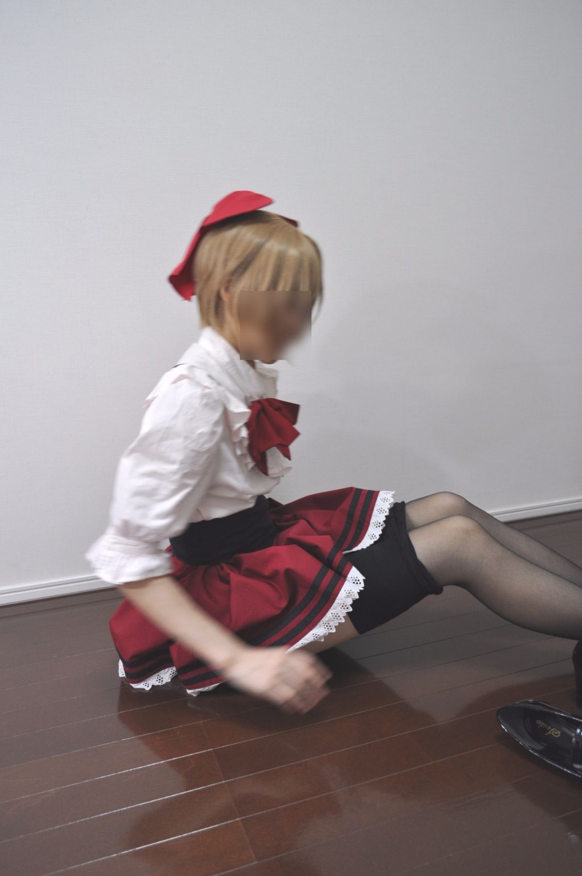 2302