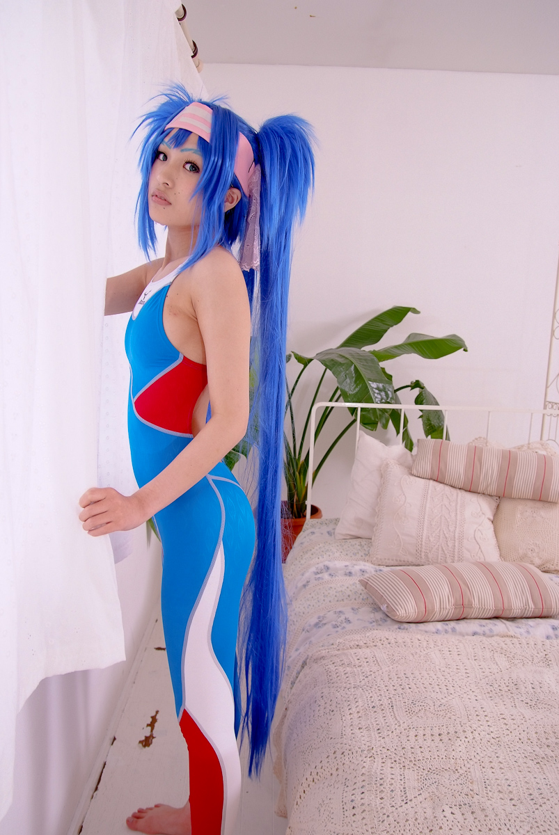 045