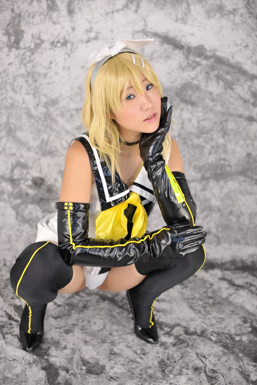 b044