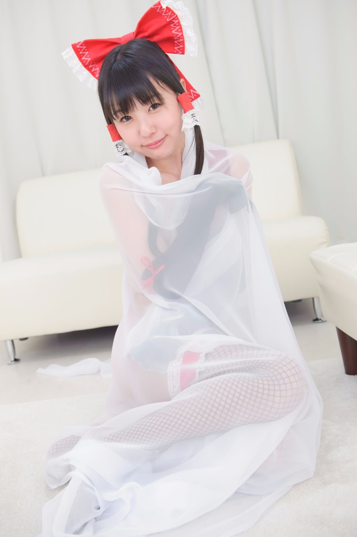 096