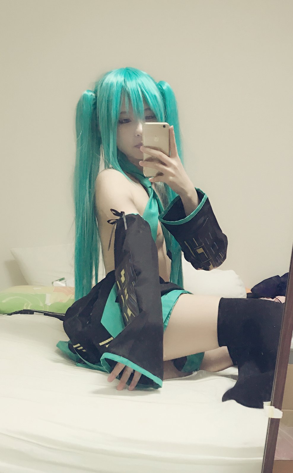 003