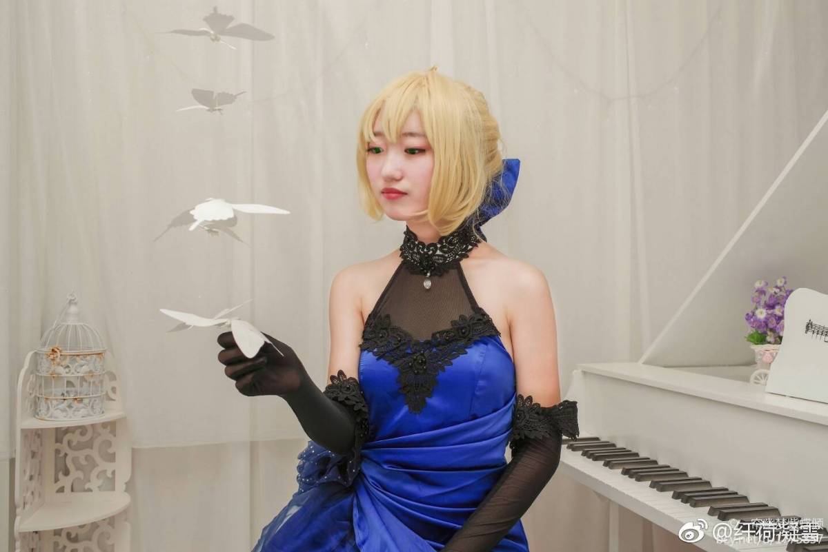 蓝礼服saber (6)