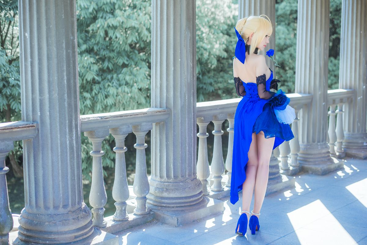 FateExtella Saber 蓝礼服 cos (2)