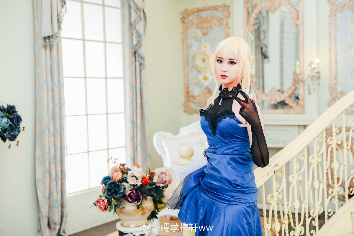 Fate---saber蓝礼服 (1)