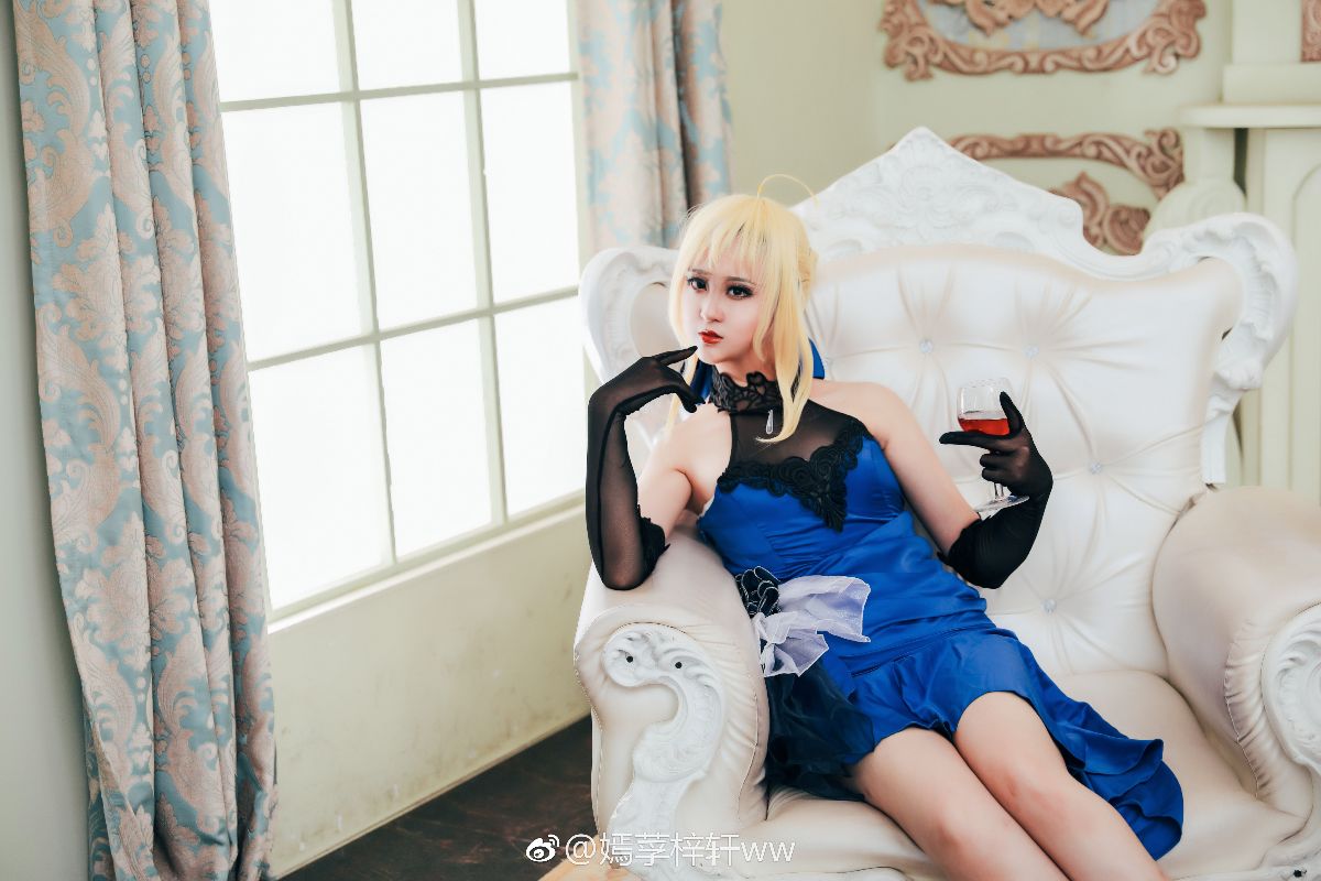 Fate---saber蓝礼服 (4)