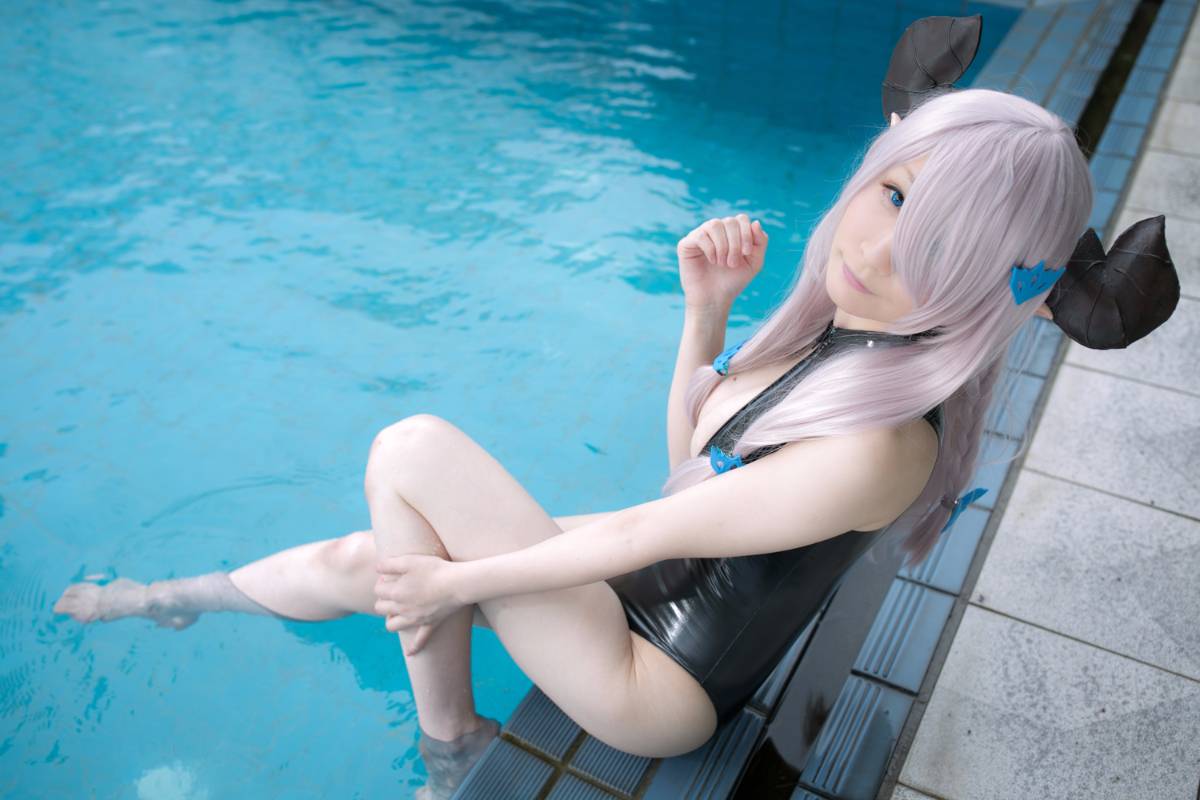 513