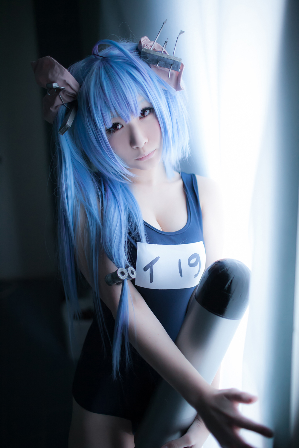 045