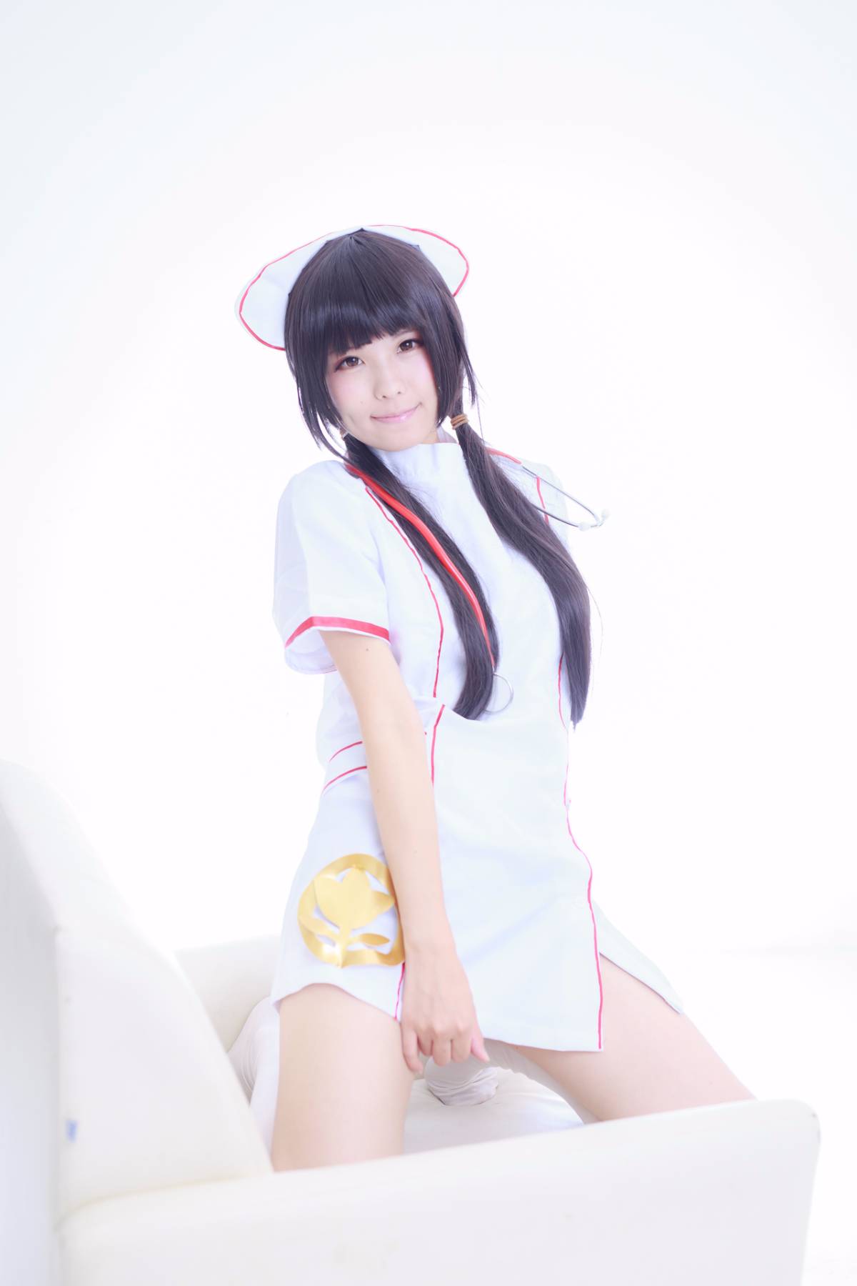 043