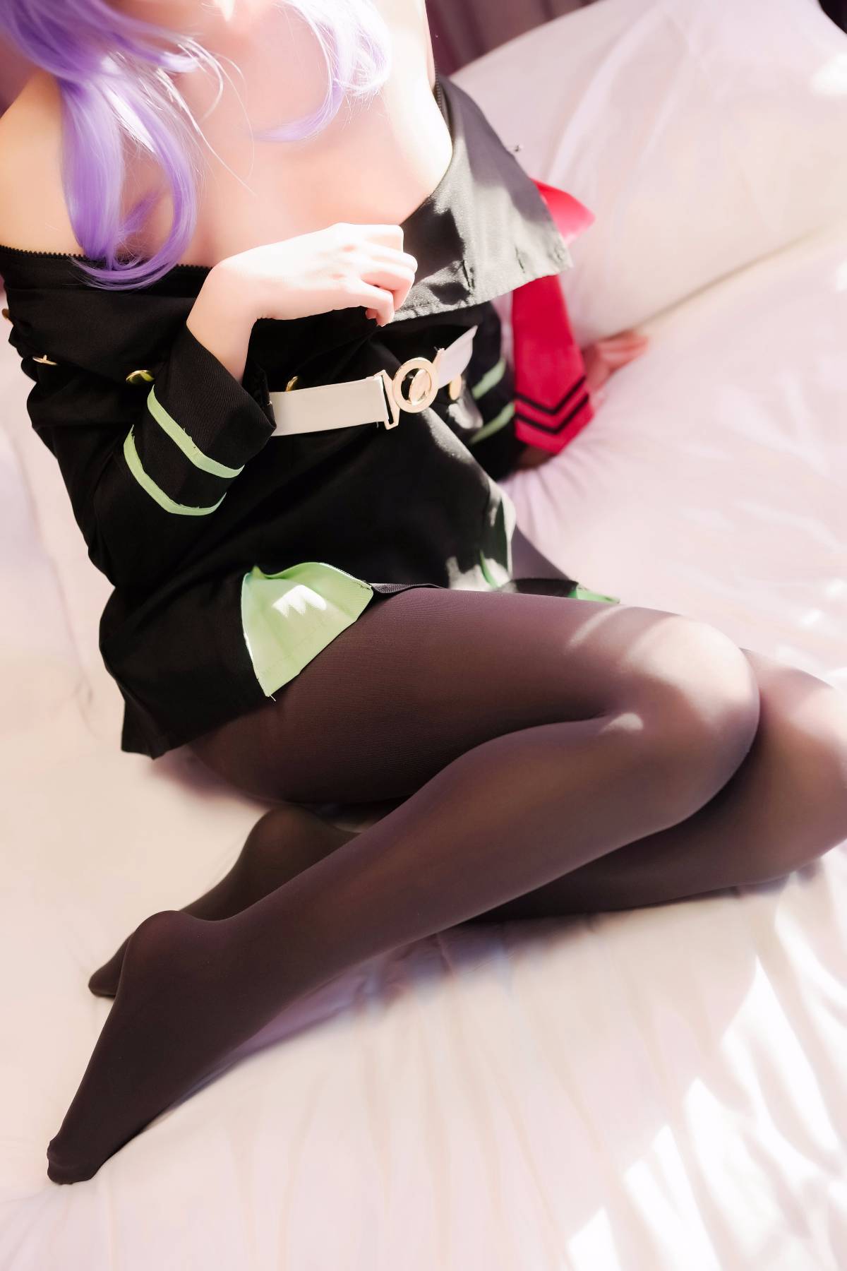 048