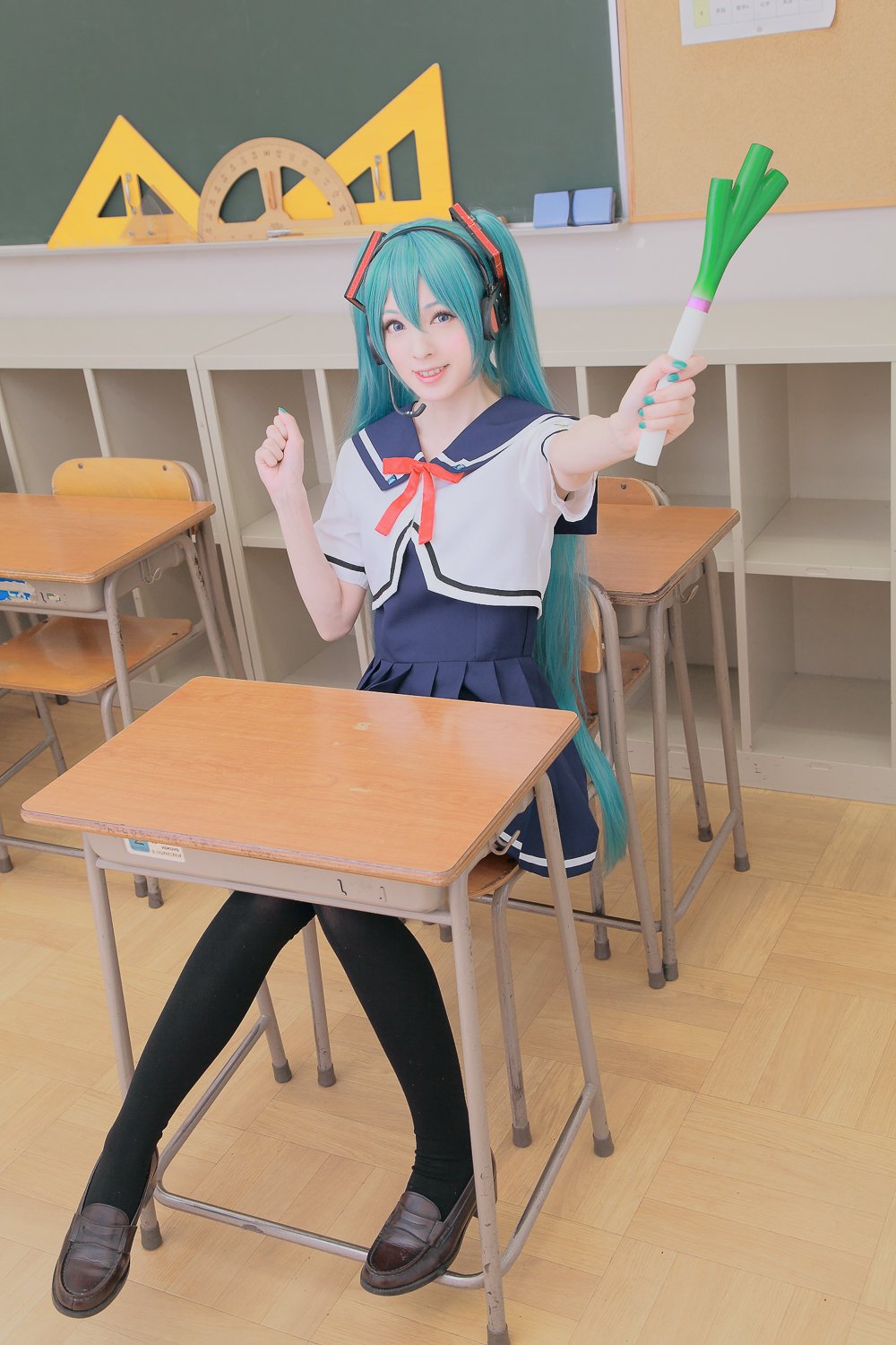 005