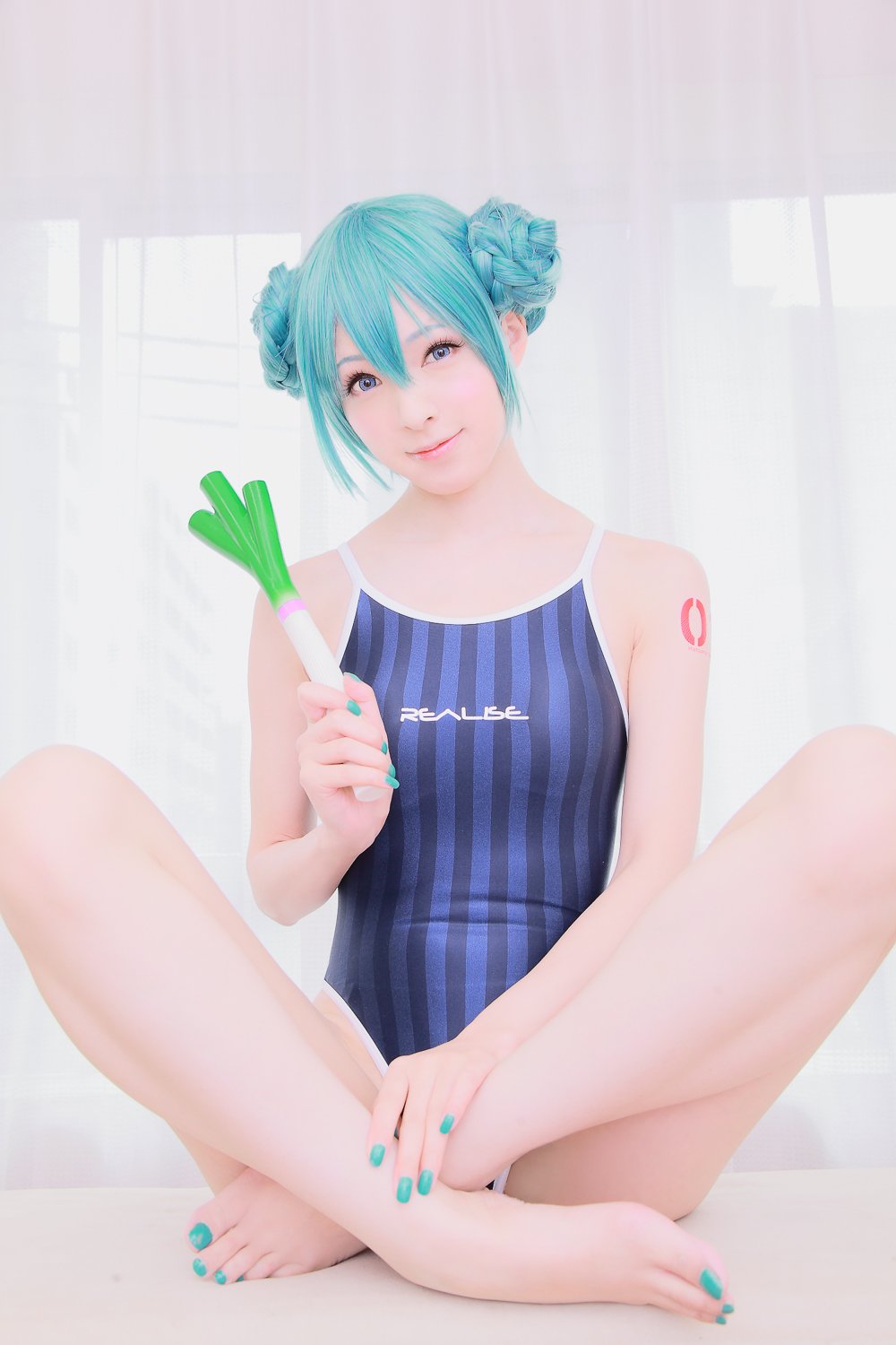 033