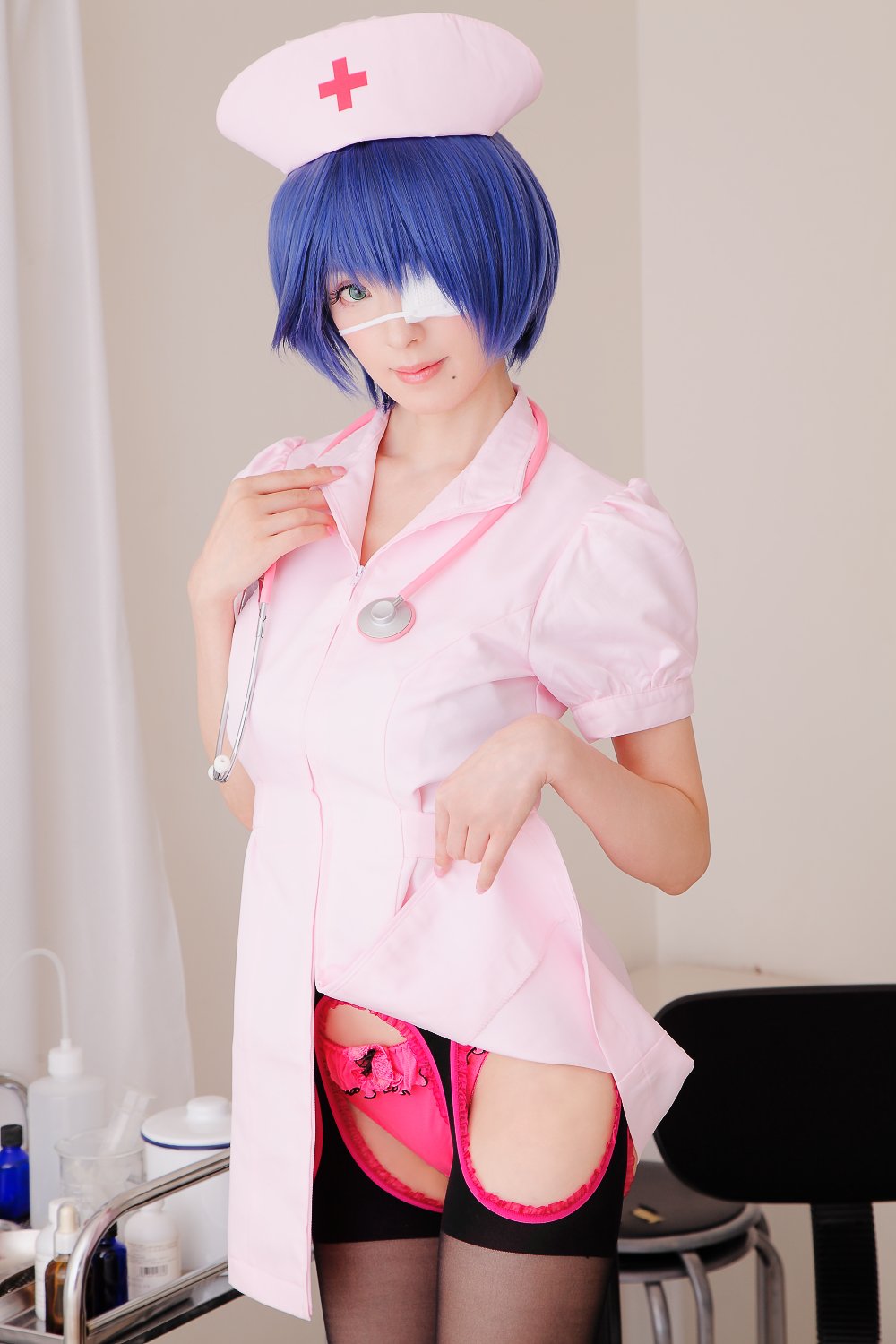 045