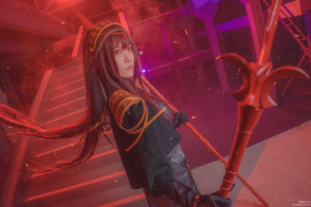 私は影の国の女王。異境、魔境の主。誰も私と並び立つことは無い (5)