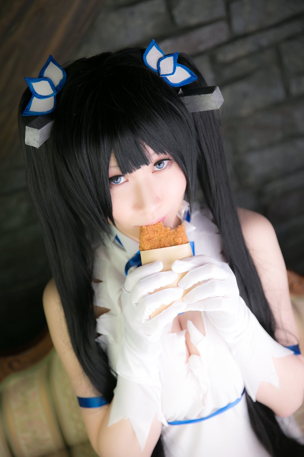 045