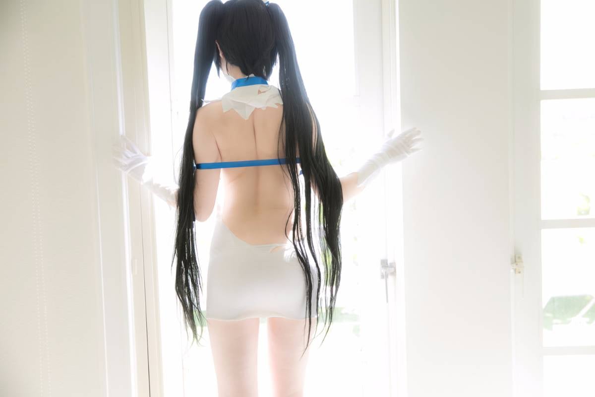 093