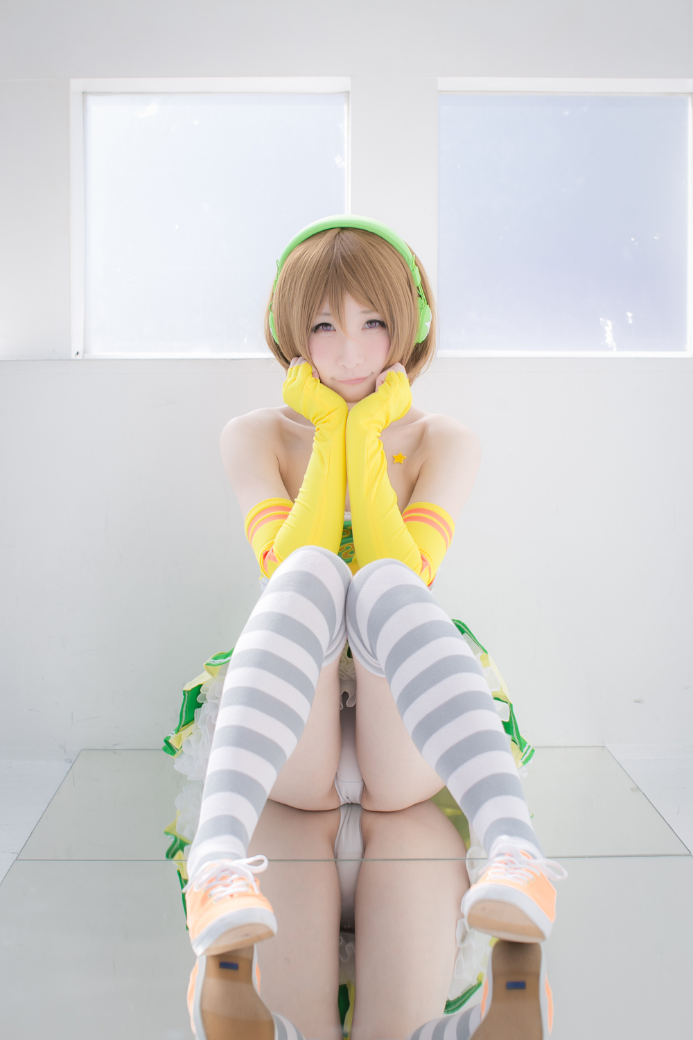 025