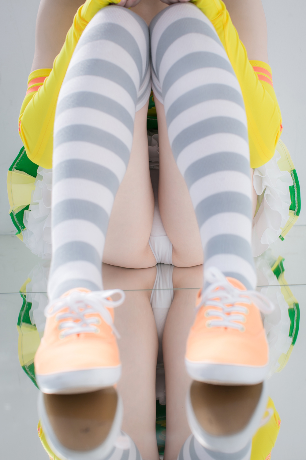 052