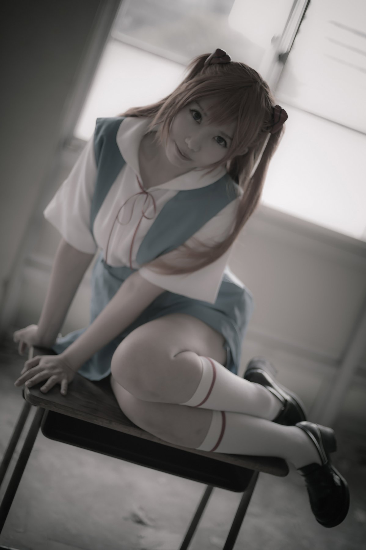 045