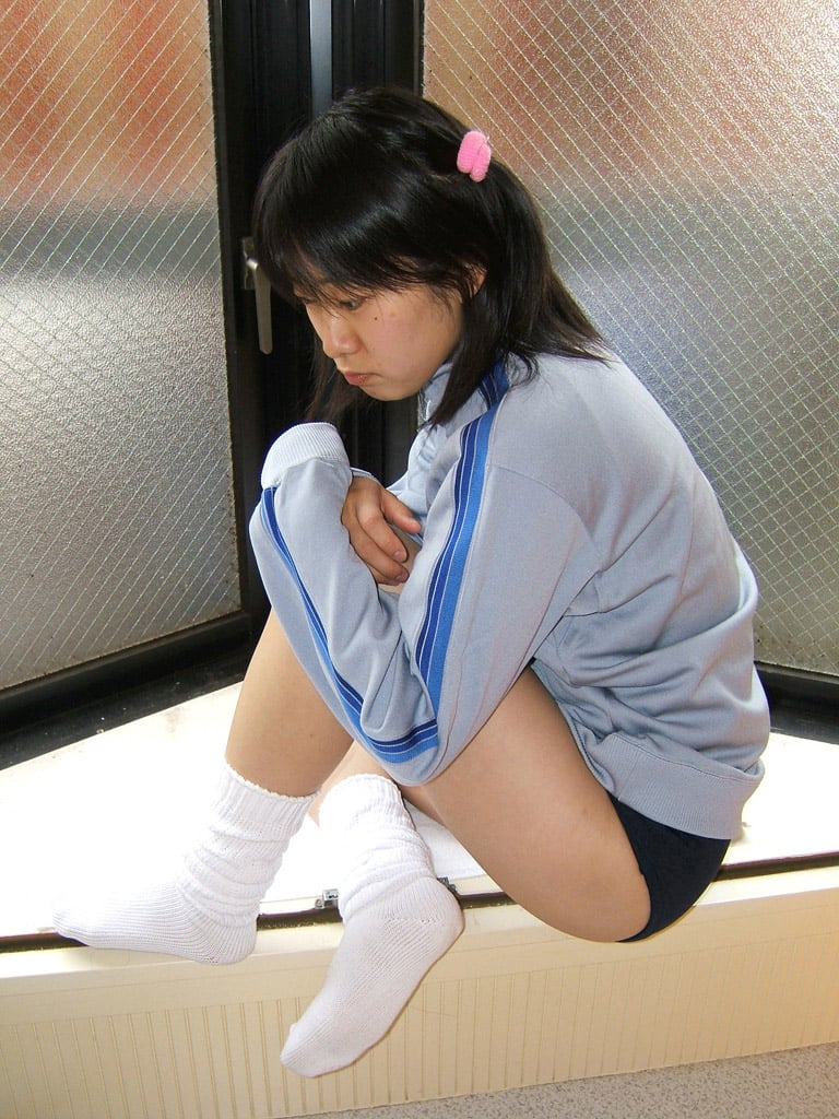 096