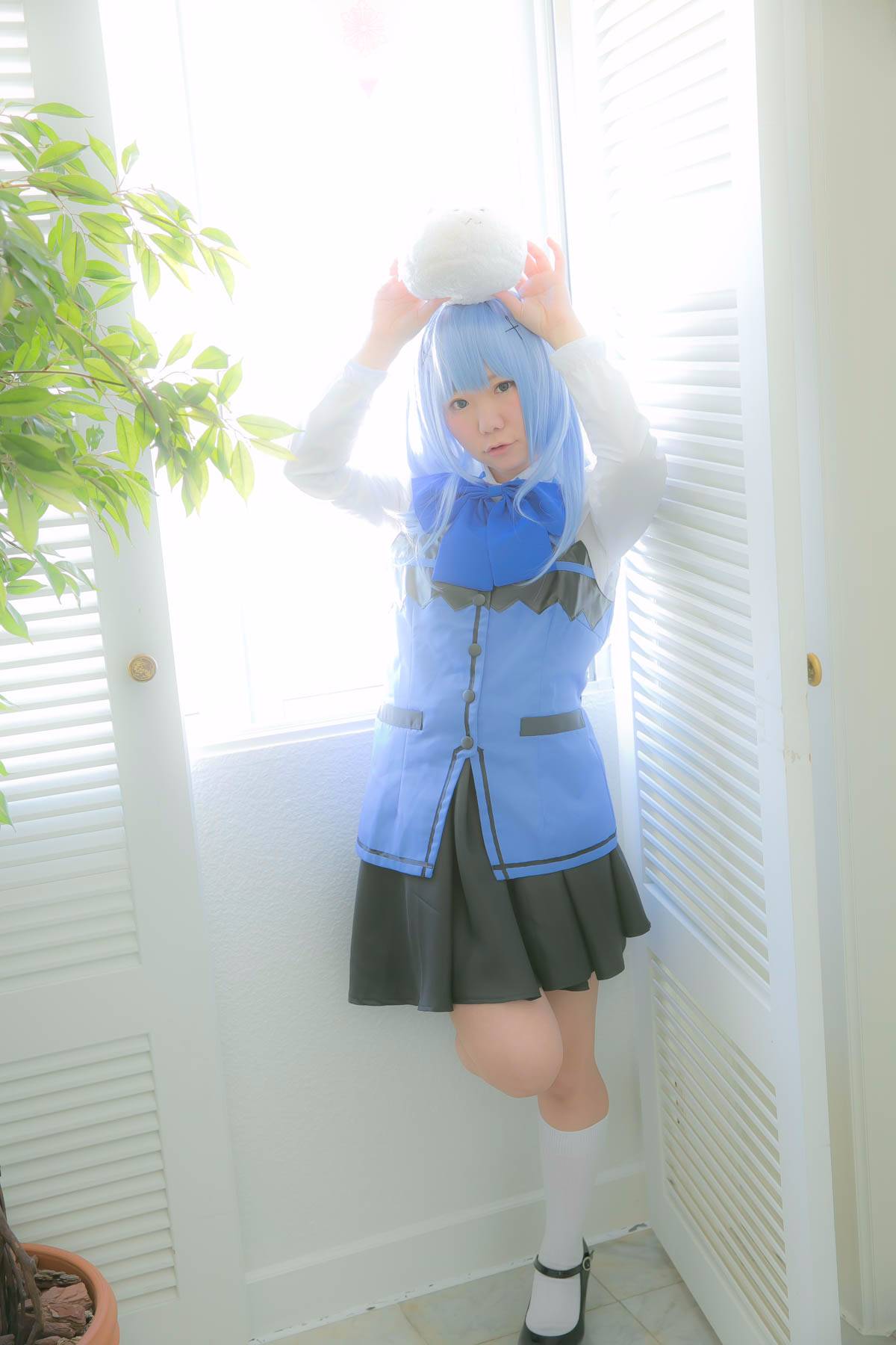 005