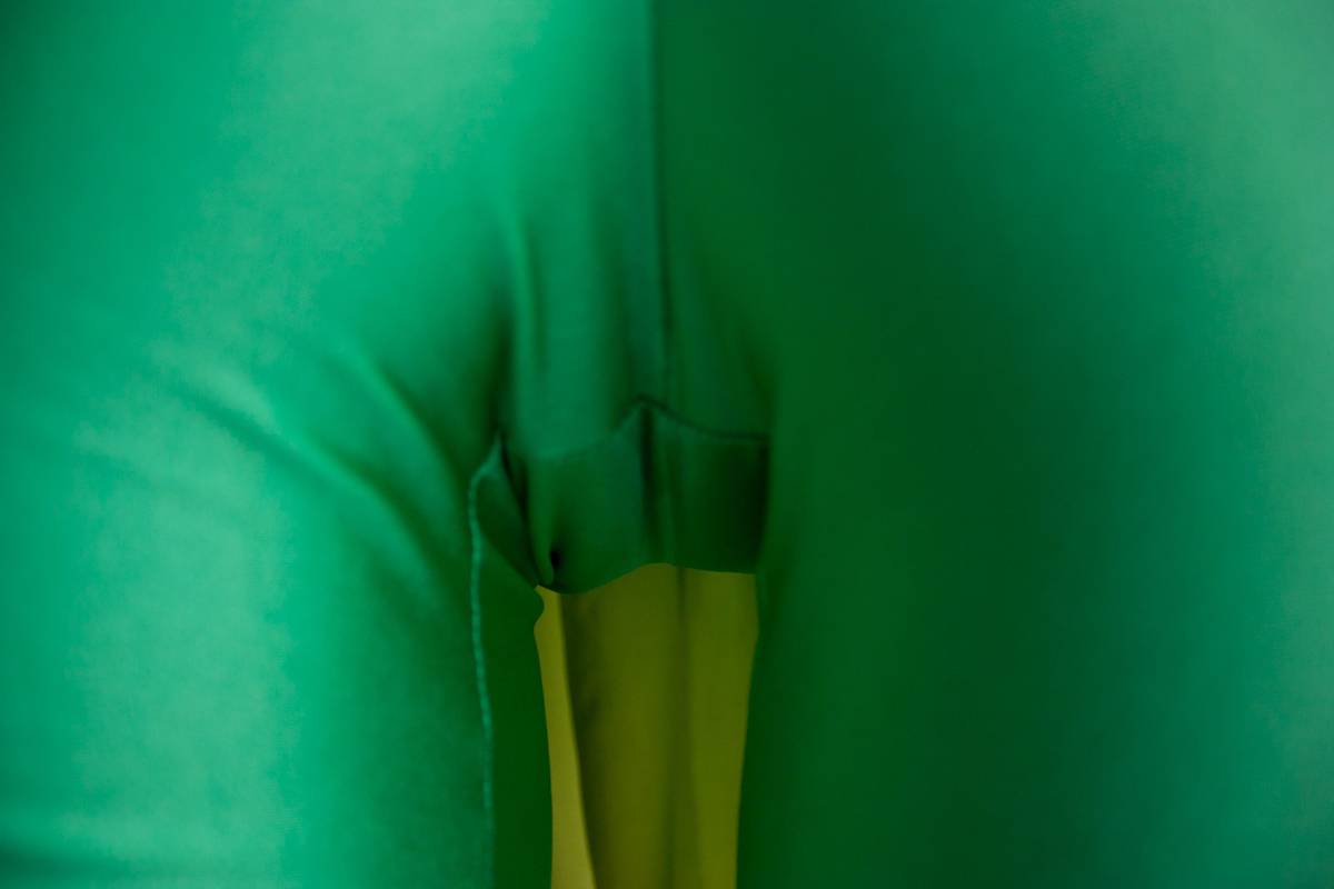 038