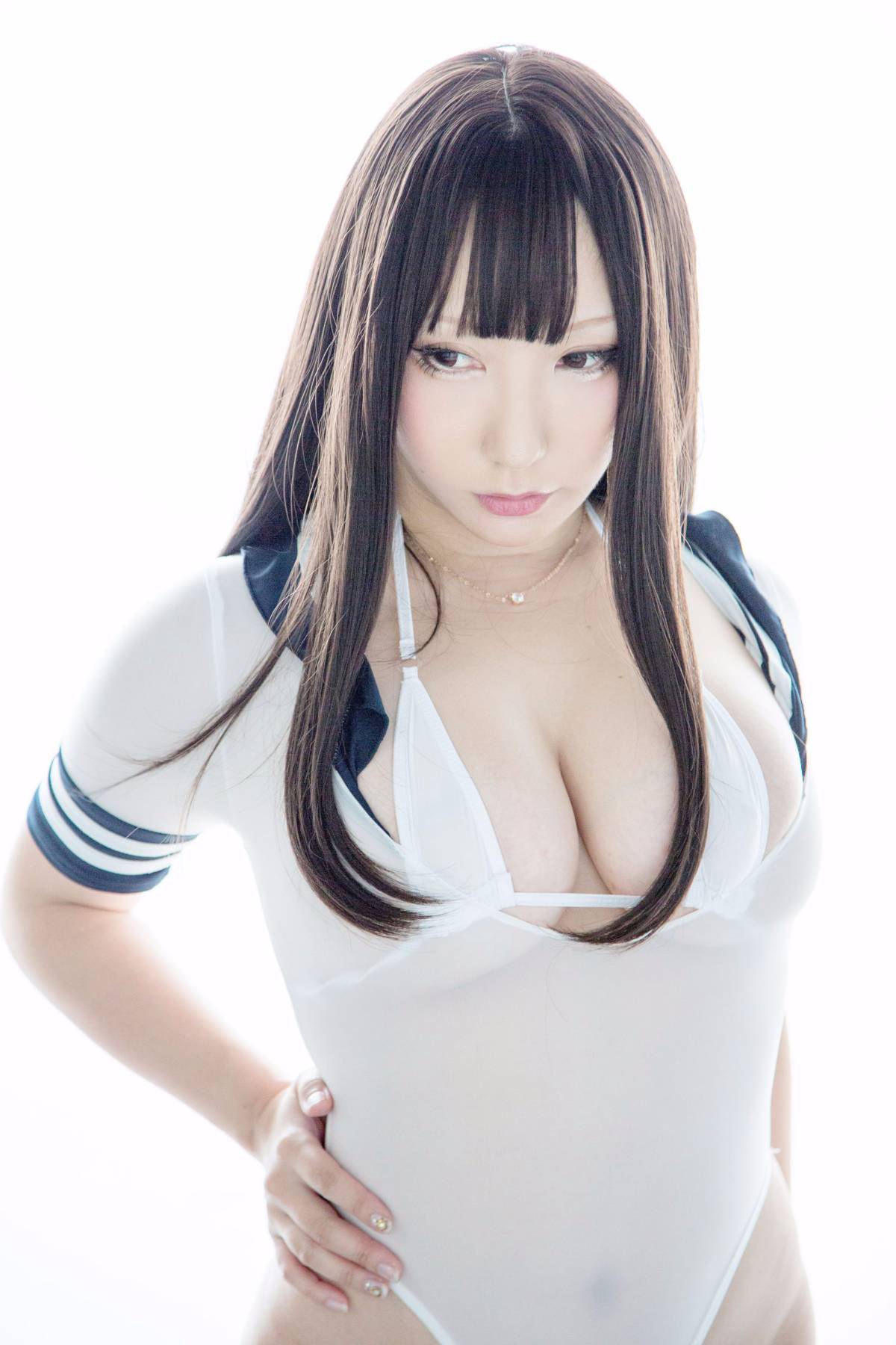 045