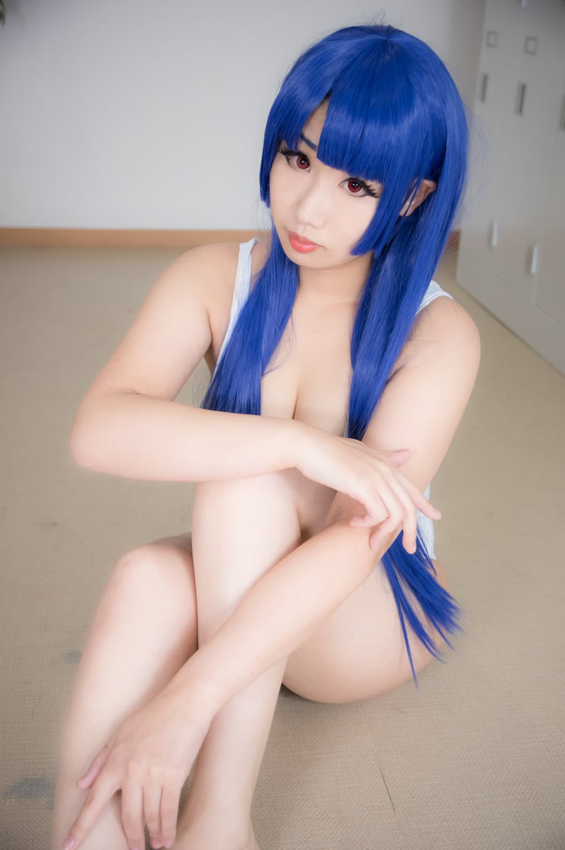 083