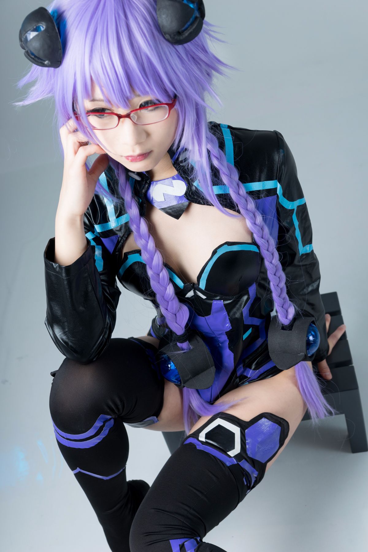 045