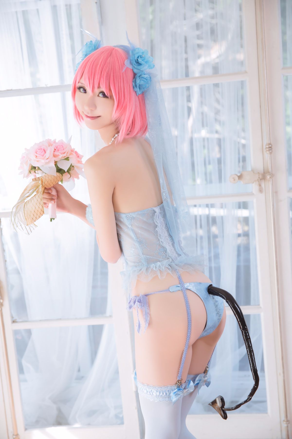 042