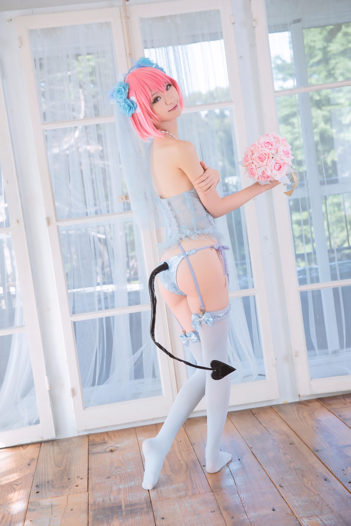 045